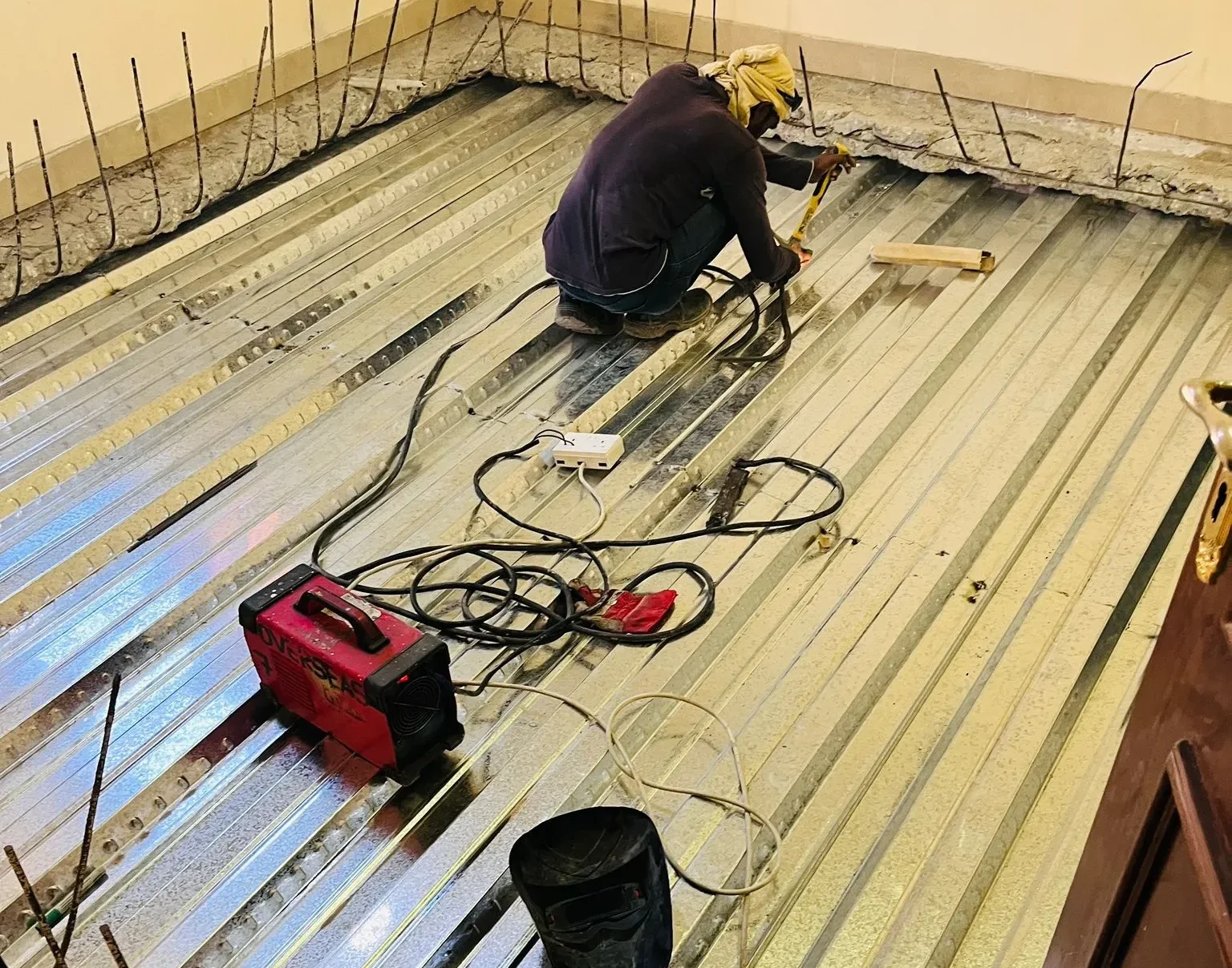 Professional renovation services in Qatar by Jefcon Qatar, delivering villa, apartment, office, kitchen, and bathroom remodeling with premium craftsmanship.